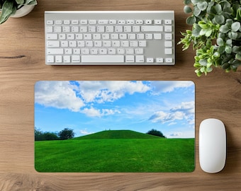 Retro Desktop Gaming Mat, Large Mouse Pad for Gamers, Vintage Computer Desk Mat, Aesthetic Office Setup Accessory