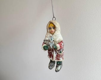 Handmade spun cotton ornament: Girl with Kitten
