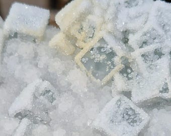 Fluorita de azúcar con cuarzo. Provincia de Fujian, China.