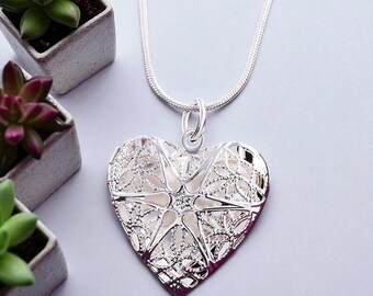 Personalisierte Foto Herz Locket Halskette: Vintage Blumenandenken