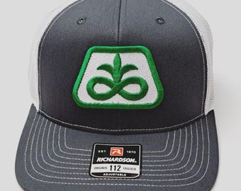 Vintage Pioneer Seeds Logo Patch on a Richardson 112 Trucker  display picture 1