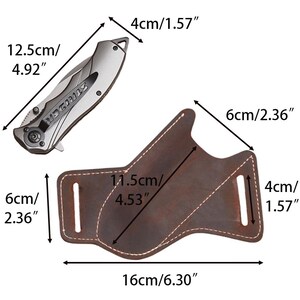 Peut inclure: Un couteau pliant argent&eacute; de 12,5 cm de long et un &eacute;tui en cuir marron de 16 cm de long sont pr&eacute;sent&eacute;s. Le couteau porte le mot "VEGINUS" imprim&eacute; sur la lame. L'&eacute;tui a des coutures blanches et deux passants de ceinture.