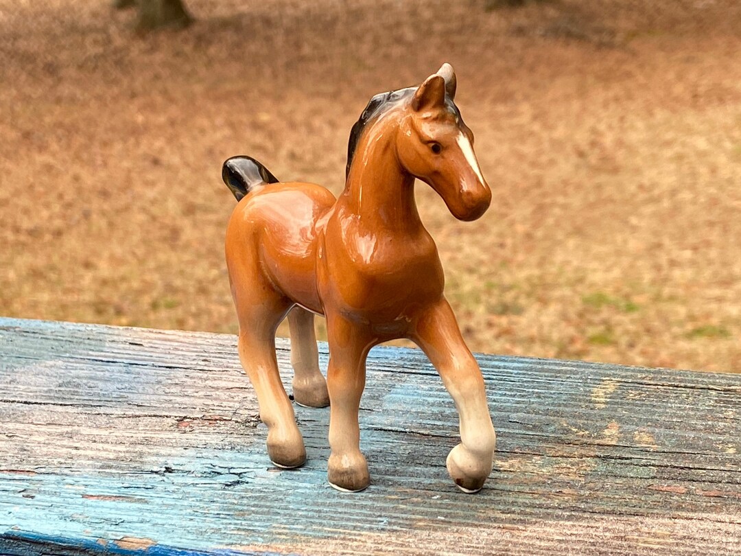 Ceramic Horse Figurine Brown Chestnut Filly Tabletop Centerpiece