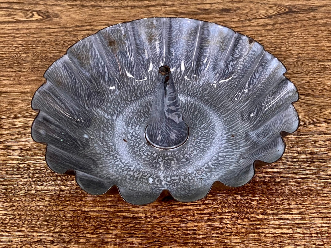 Grey Graniteware Bundt Fluted Cake Pan Grey Enamelware Cake Etsy