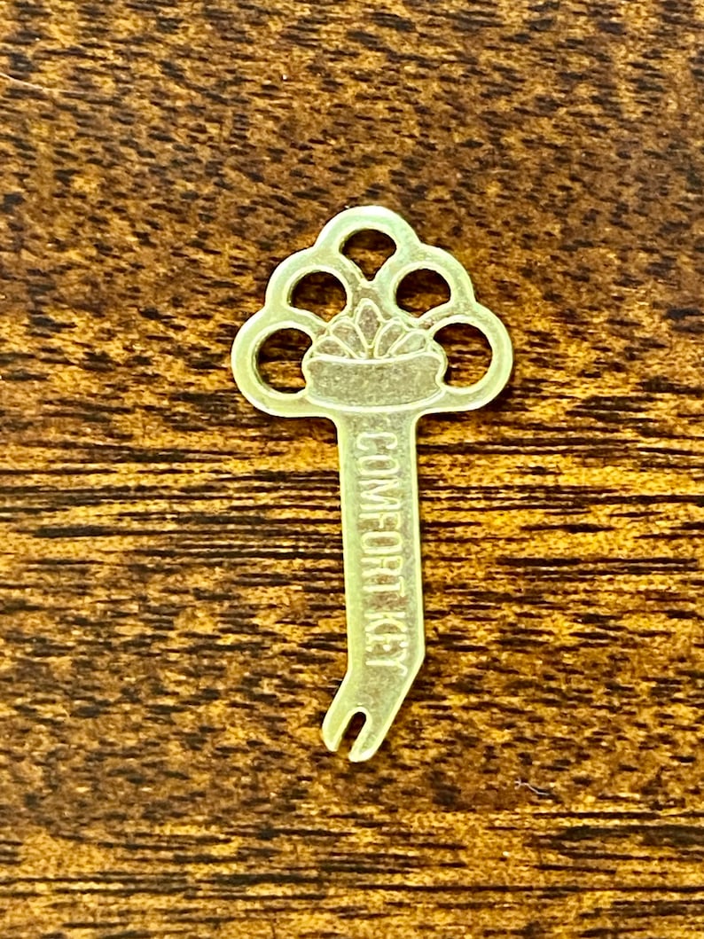 Vintage Comfort Key or Comfee, Used For Adjustment Of Clip On Earrings, Metal Key, Jewelry Accessory, Mid Century Earring Adjuster image 5