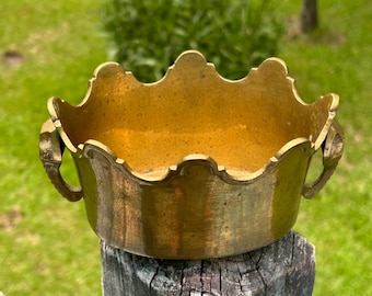 Brass Scalloped Edge Bowl with Elephant Trunk Handles Wavy Edge Brass Dish Farmhouse Boho Style Brass Planter