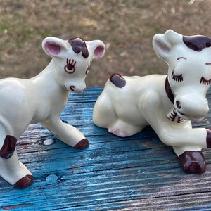 Rio Hondo Mama Cow and Calf Figurines Farm Animal Shelf Sitters Kitschy Kitchen Farmhouse Inspired Tiered Tray Decor Mid Century Figures image 10