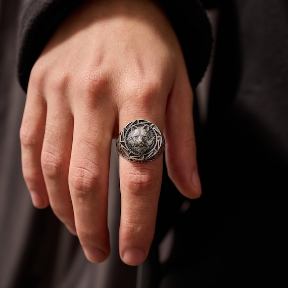 Silver Wolf Ring for Men: Handmade Wolf Head Ring, Masculine Animal Ring, Unique Silver Jewelry