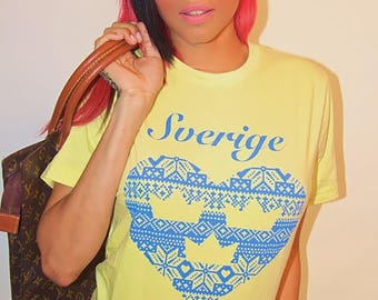 Sverige three crown printed short sleeves graphic tee shirt