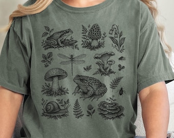 Vintage Frog & Mushroom Shirt, Cottagecore Zoology Nature Shirt, Toad Lover Gift, Forestcore Pond Life Tee, Frog Lover Gift, Entomology Tee