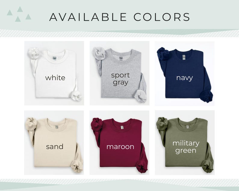 Pu&ograve; includere: Esposizione di sei felpe girocollo in vari colori: bianco, grigio sportivo, blu navy, sabbia, bordeaux e verde militare. Il testo "AVAILABLE COLORS" &egrave; nella parte superiore dell'immagine.