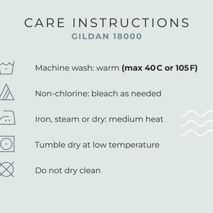 Pu&ograve; includere: Istruzioni per la cura dei capi Gildan 18000. Include istruzioni di lavaggio: lavare in lavatrice a caldo (max 40&deg;C o 105&deg;F), candeggiare senza cloro se necessario, stirare a temperatura media, asciugare in asciugatrice a bassa temperatura e non lavare a secco.