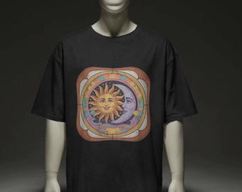 Koszulka Retro Cosmic Sun Moon T Shirt z motywem astrologii niebiańskiej dla poszukiwaczy duchowych