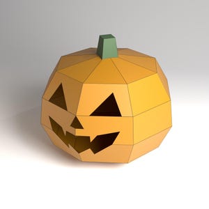 Peut inclure: Une citrouille orange géométrique avec un visage sculpté et une tige verte. La conception de la citrouille présente de multiples surfaces plates et inclinées, créant un aspect à facettes. Idéal pour les décorations d'Halloween.
