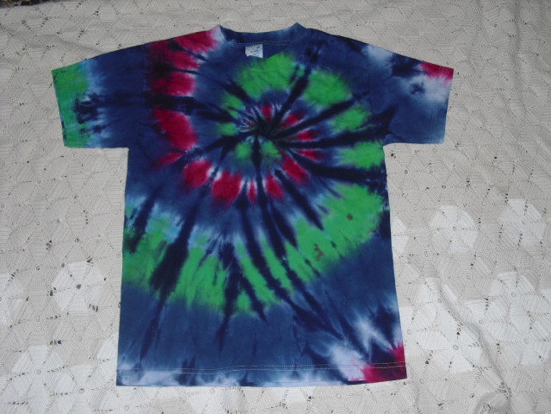Tie dye Youth Large shirt Spiral of greens blues and a twist | Etsy