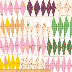 1 Fat Quarter TRIXIE MOUSE DIAMONDS Checks Mice 50896-2 Pastel Heather Ross Strawberry Floral Windham Quilting Sewing Fabric