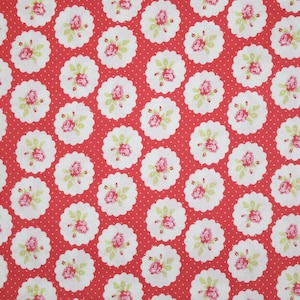 1 jard walentynkowej tkaniny LULU ROSES Lotti 094 Red Tanya Whelan Shabby Cottage Chic Free Spirit Flowers Floral Feminine Pink Quilt Sew Fabric