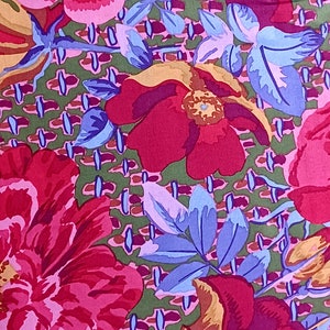 1 Fat Quarter Kaffe Fassett CABBAGE & ROSE GP038 Rustic 2012 Large Floral Purple Lavender Fuchsia Quilting Sewing Westminster Fabric