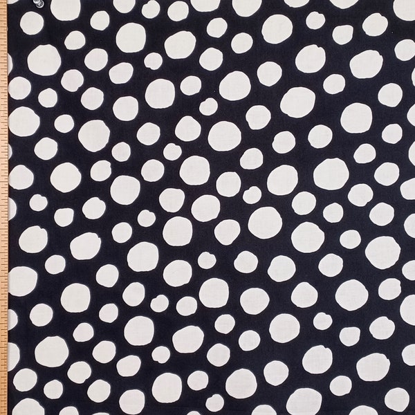 17" x 22" Last Piece CHUNKY POLKA DOTS Olivia Exercises Ian Falconer Black White Graphic Andover 2005 Large Scale Quilting Sewing Fabric