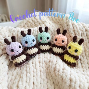 Crochet Bee Keychain Pattern, No-Sew Amigurumi Tutorial (PDF File)