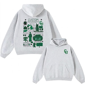 Puede incluir: Sudadera con capucha gris claro con bolsillo delantero y capucha. La parte delantera de la sudadera con capucha presenta un gr&aacute;fico verde con el texto "CUSTOM UNIVERSITY" y otros textos e ilustraciones. La parte posterior de la sudadera con capucha tiene un logotipo "CU" verde.