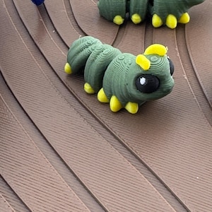 Caterpillar Flexi Figure | Tiny Articulated Caterpillar | 3D Printed Mini Fidget Toy | Micro Desk Buddy | Cute Bug Gift | Collectible