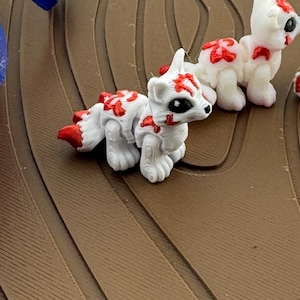 Micro Kitsune Figure, Tiny Fox Spirit Collectible, Hide and Seek Toy, Mini Fidget Animal, Pocket Companion, Desk Pet, 3D Printed