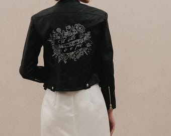 Personalisierte Mrs. Hochzeitsjacke aus Leder - Geschenk für die Braut