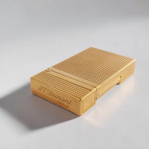 Encendedor de gas de latón de lujo, estilo vintage, recargable, elegante acabado dorado, accesorio de bolsillo, regalo único para hombres, coleccionistas, diseño retro. imagen 5