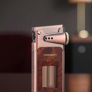 Modernes Petroleumfeuerzeug nachfüllbar Jet Flame Fackel für Männer, Holzdesign, langlebiges Retro Metallgeschenk