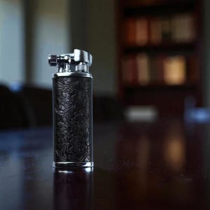 Retro Vintage Lighter, Refillable Vintage Smoking Accessory, Unique Gift for Men and Collectors Black