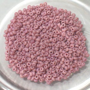 Cheyenne Pink Micro Seed Beads - Antiques, Opaque Size 16