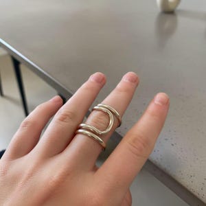 • Ring för ulnar driftartros • Trippelförpackad fingerskena för sidostöd • Svanhalsring i sterlingsilver • EDS-hypermobilitetsstabilisator