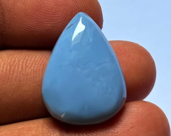 Blauwe opaal cabochon: handgemaakte edelsteen (26 x 20 mm, 22 kt)