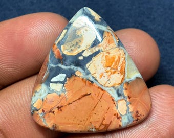Maligano Jasper Cabochon: Handmade Gemstone (32X31mm, 45Cts)