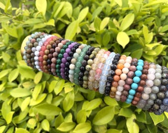 繊細なクリスタルビーズブレスレット、ミニマリストな宝石ジュエリー、彼女への手作りギフト、エレガントな日常使いのアクセサリー。