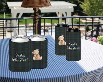 Preppy Classic Tartan Plaid inspiré baby shower personnalisé glacières Coozies | Baby shower classique BCBG | Fête prénatale ours à carreaux