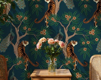 Dunkle Farbkonzept Tiger und Pfau Muster Abstrakte Tropische Tapete für Thema Wohnkultur
