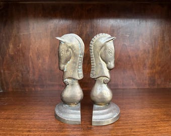 Pair Mid Century Brass Vintage Deco Style Horse Head Knight Chess Bookends