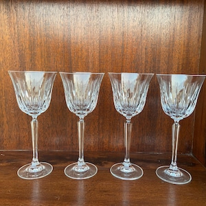 Set of 4 Mikasa Park Avenue Water Goblets Wine Glasses