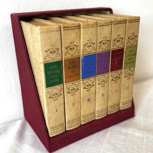 Set di 6 libri francesi d&#39;epoca &quot;Au Fil des Pages&quot; di Sélection du Reader&#39;s Digest (1966) - Collezione completa con custodia