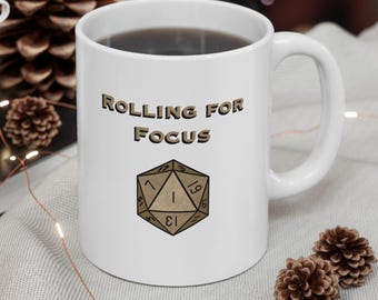 Taza «Tira para concentrarte» - Regalo divertido para jugadores de D&D con TDAH, diseño de dado de 1 natural, humor neurodivergente, regalo para Dungeon Master, taza de café para gamers, arte dibujado a mano
