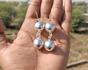Pendientes de bola de plata gruesa con doble colgante, joyería de plata de ley pulida moderna, regalo contemporáneo