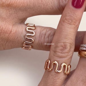 14K Gold Squiggle Ring, Dainty Zig Zag Band,Minimalist Fluid Line Jewelry, Aesthetic Wave Ring, Dainty Statement, Simple Everyday Ring Gift