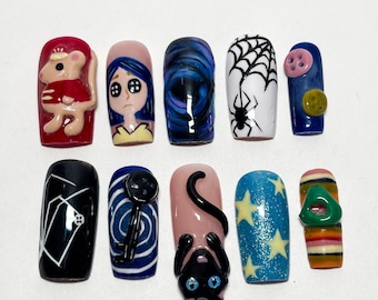 Uñas inspiradas en Coraline / Diseño de ojos de botón espeluznante / Arte de uñas de gato negro y llave de puerta / Uñas postizas con personajes de películas en 3D