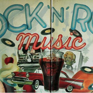 Puede incluir: Ilustraci&oacute;n de estilo vintage con las palabras "Rock 'N' Roll Music" en azul y rojo. La imagen presenta coches cl&aacute;sicos, discos de vinilo, un refresco y una escena de restaurante retro, evocando nostalgia.