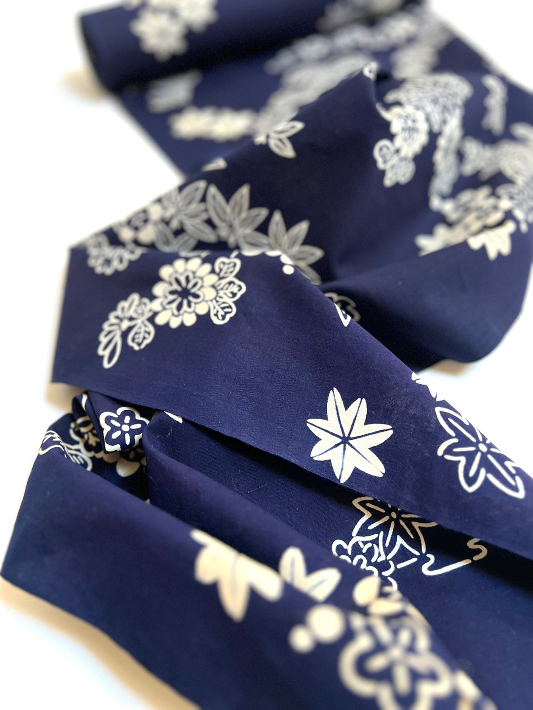 Indigo Blue and White Yukata Cotton Kimono Fabric Unused Bolt by the Yard Floral and Plant OFF