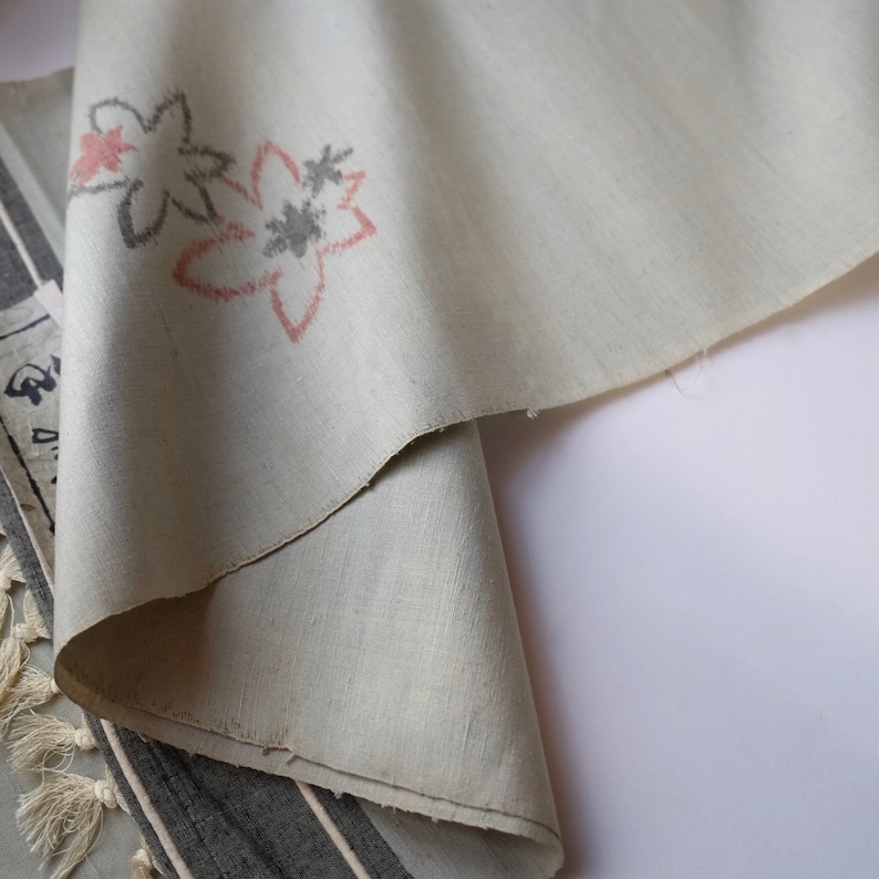 Light Green IKAT Tsumugi Silk Kimono Fabric unused bolt by the yard Karsuri Maple Leaf pattern 100/% Silk OFF the bolt Japanese Silk Textile