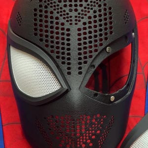 Spiderman Faceshell, Checcheto B Style, Custom 3D Printed Mask, Magnetic Lenses, Personalized Cosplay Prop, Durable PETG Faceshell image 4