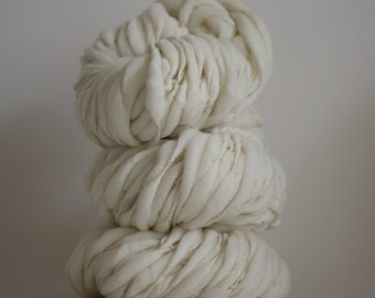 tm Yarn Handspun Thick n Thin Wool Slub TtS Bulk Ecru Natural White Undyed Triple Ply Art Super Bulky Chunky One-pounder
